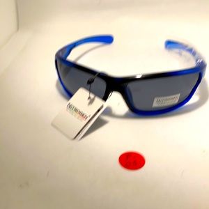Men’s Nitrogen polarized plastic frame sunglasses.
